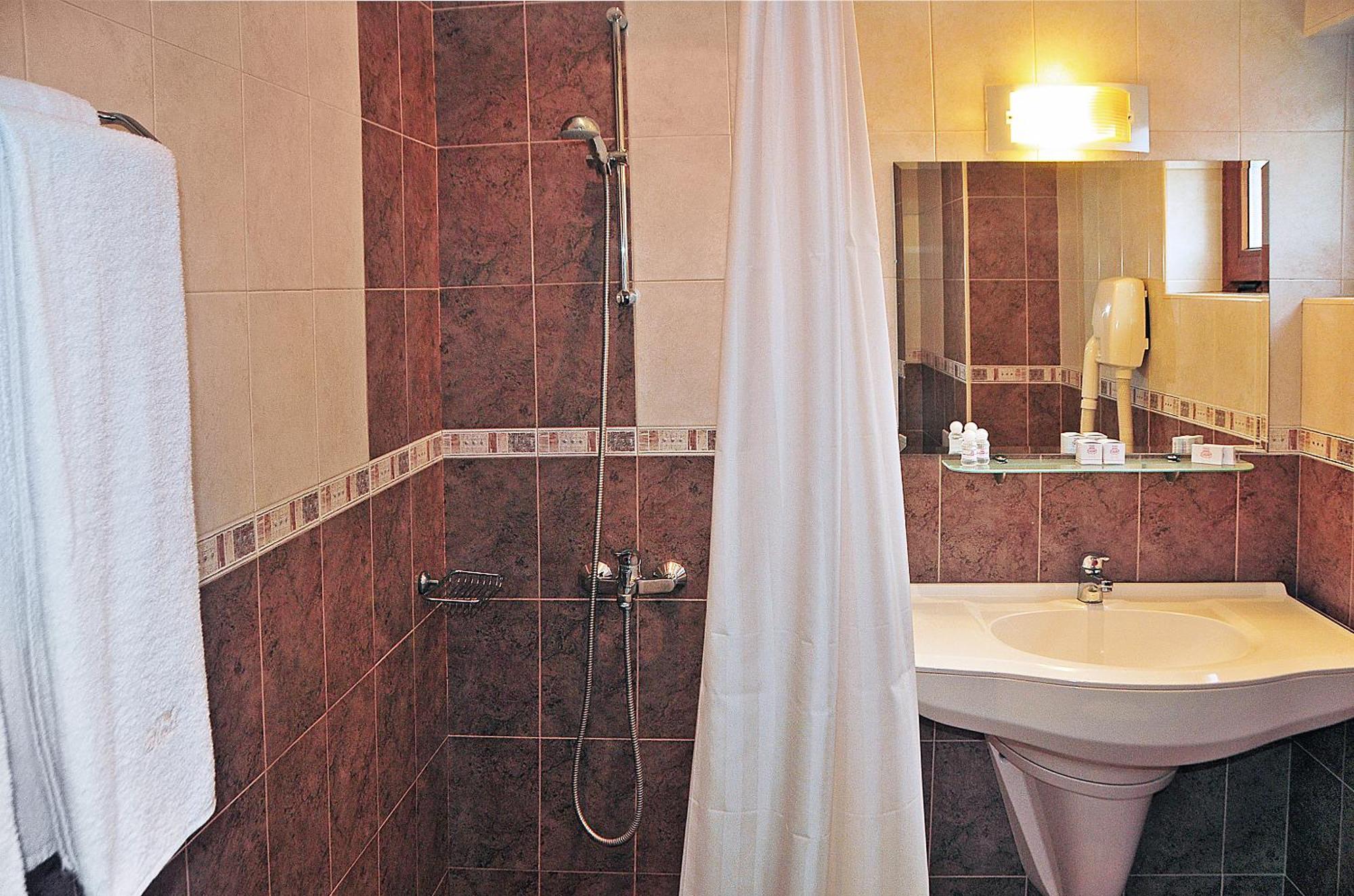 Hotel Real Plovdiv Esterno foto