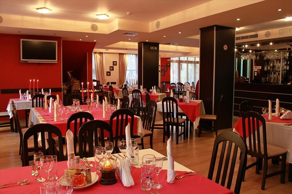Hotel Real Plovdiv Esterno foto