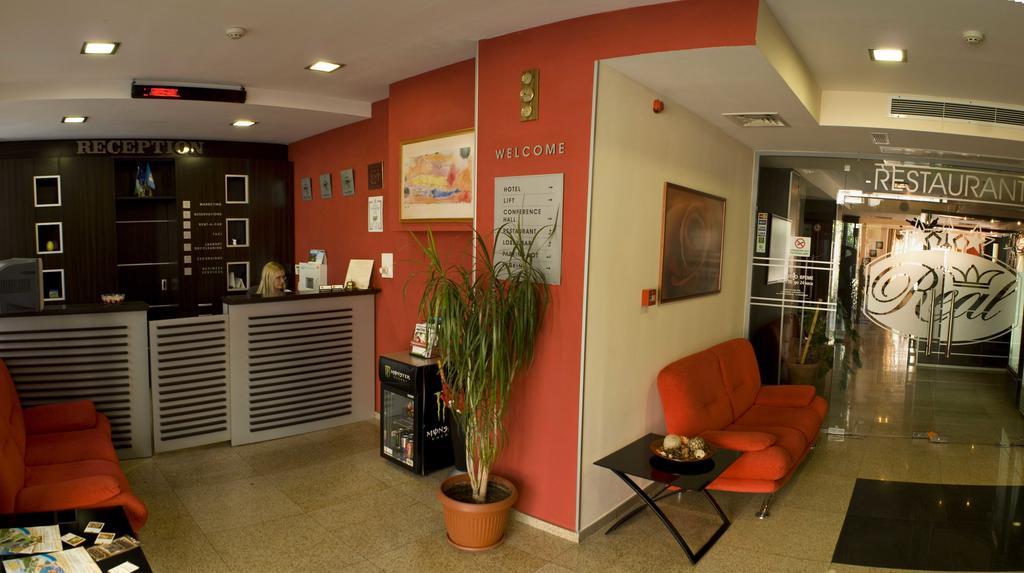 Hotel Real Plovdiv Esterno foto