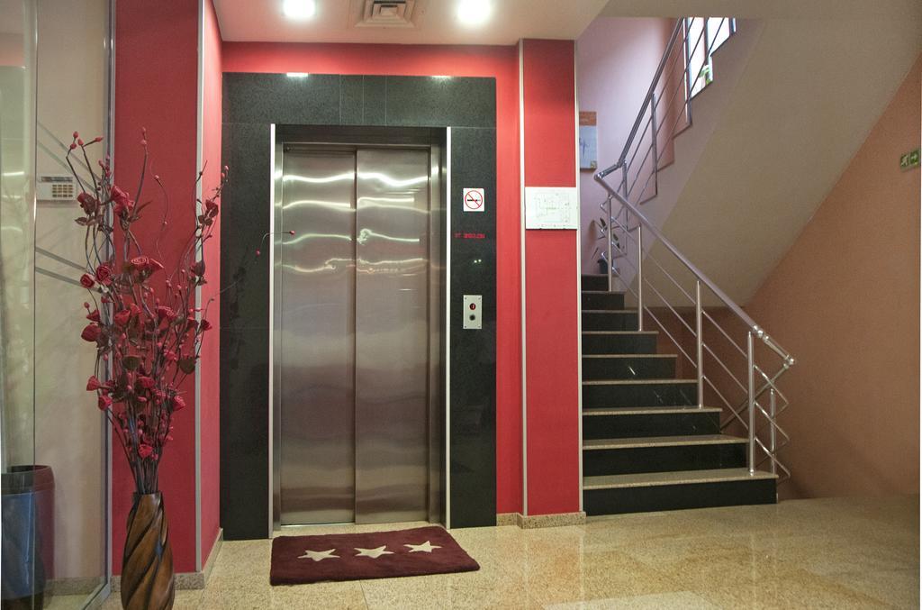 Hotel Real Plovdiv Esterno foto