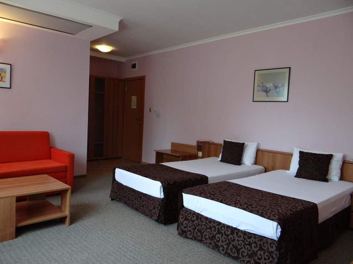Hotel Real Plovdiv Esterno foto